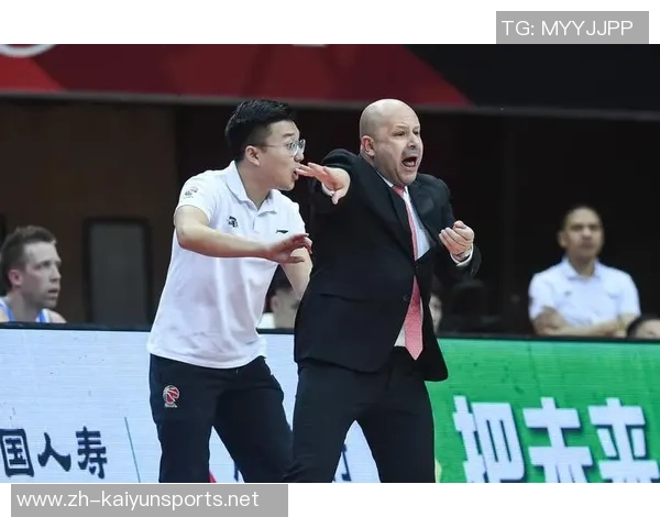 重庆篮球队个人能力分析聚焦球员成长与团队协作的完美结合 重庆篮球队个人能力分析聚焦球员成长与团队协作的完美结合
