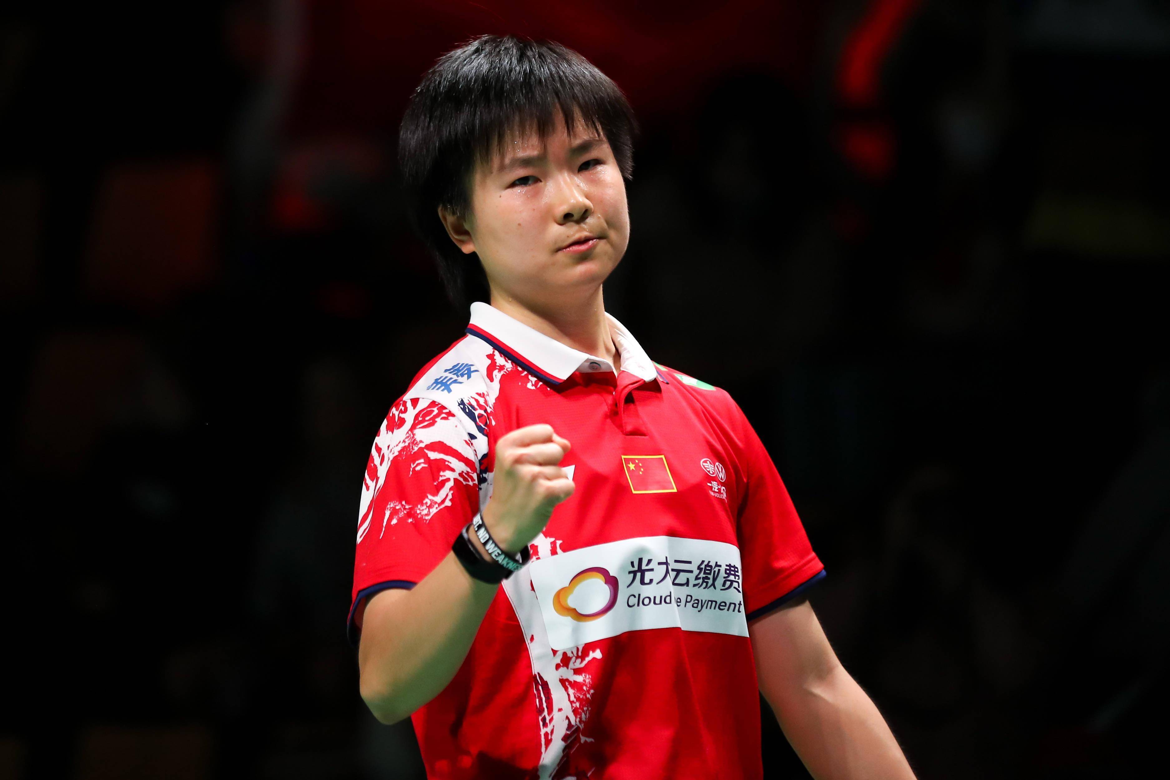 开云体育网页版登录入口-足球女将奋勇争先，赢得阵阵掌声的简单介绍