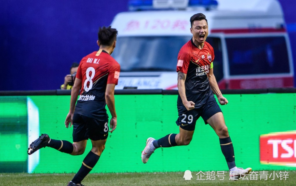 开云体育-包含广州德比：恒大对阵富力，双雄对决唇枪舌剑的词条