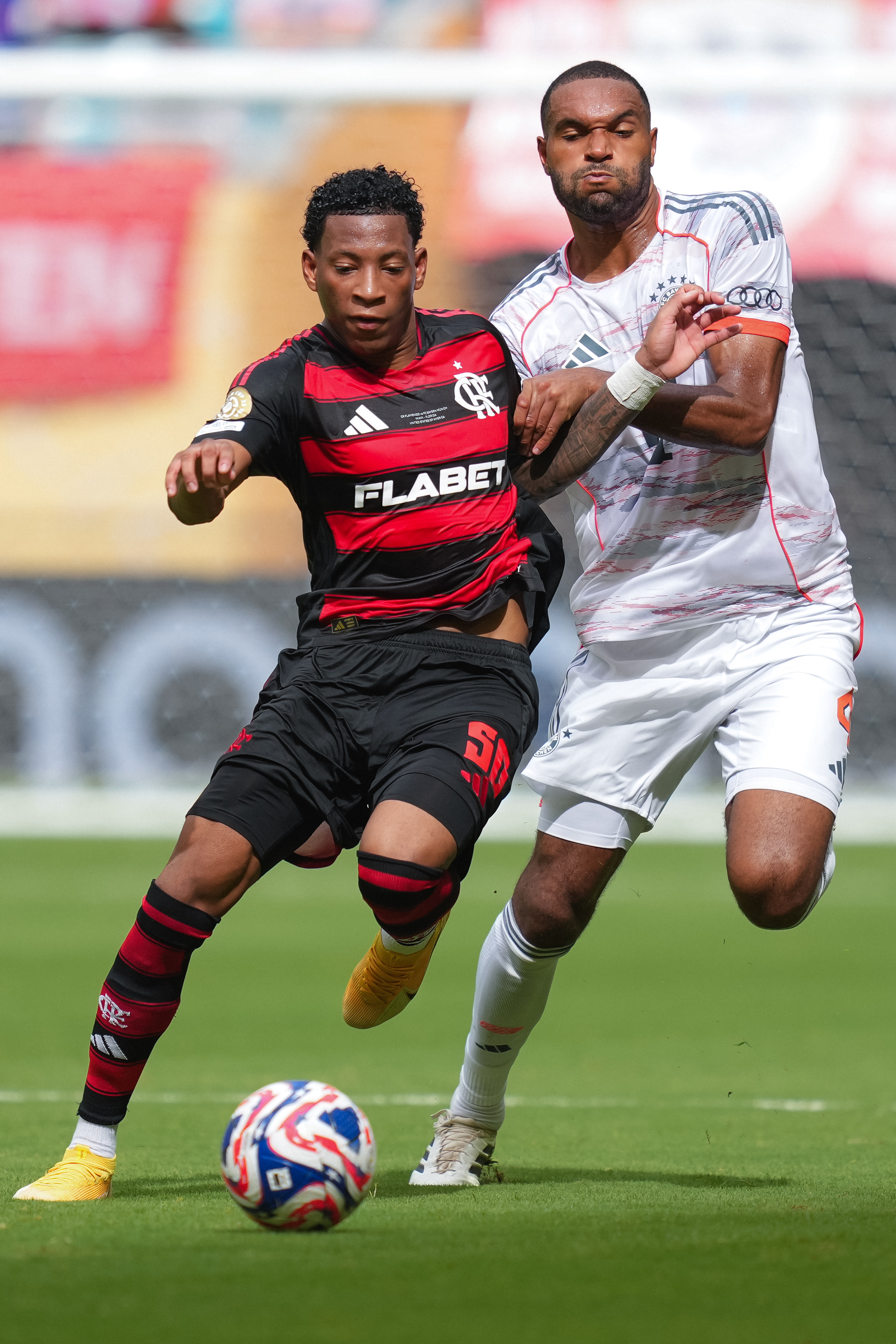 拜仁慕尼黑顽强晋级，迈向八强的简单介绍