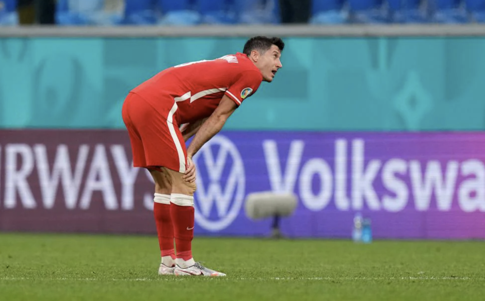 开云体育app下载-波兰队憾负瑞典，止步欧预赛四强