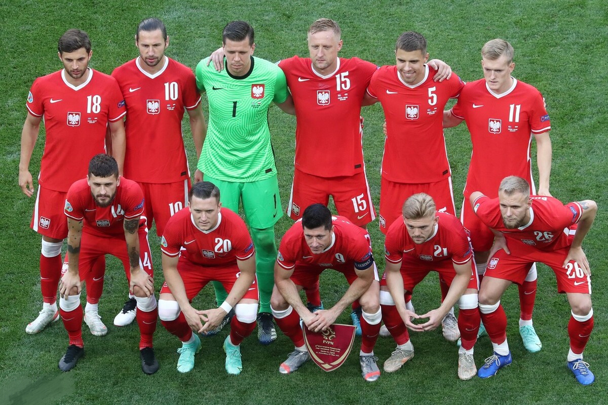 波兰队憾负瑞典，止步欧预赛四强