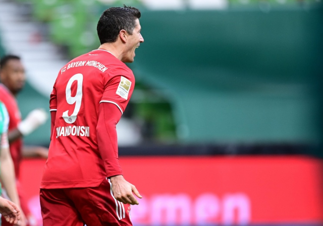 开云体育-米兰德比中一方胜出，占据榜首