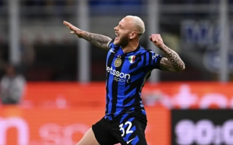 米兰德比中一方胜出,占据榜首 米兰德比中一方胜出,占据榜首