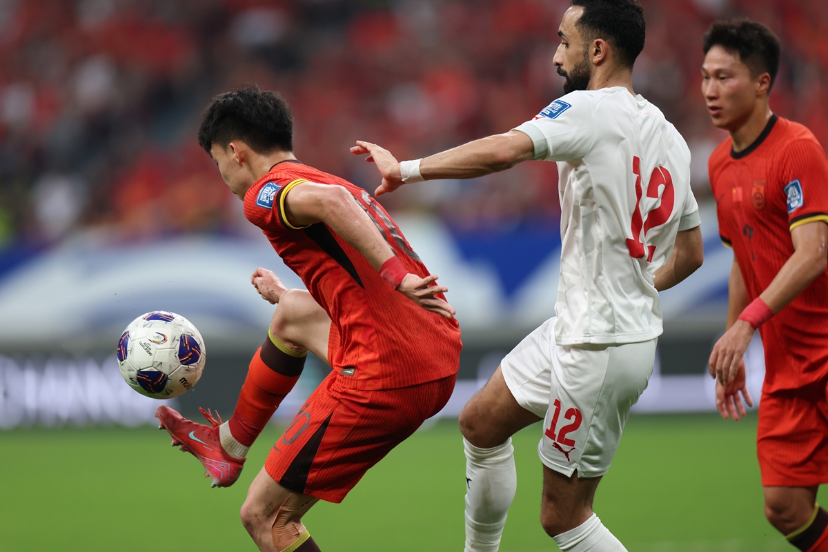 开云体育网页版登录入口-足球比赛中，中国选手斩获耀眼成就！