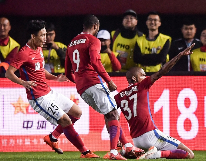 富力主场战平国安，主场抢得一分